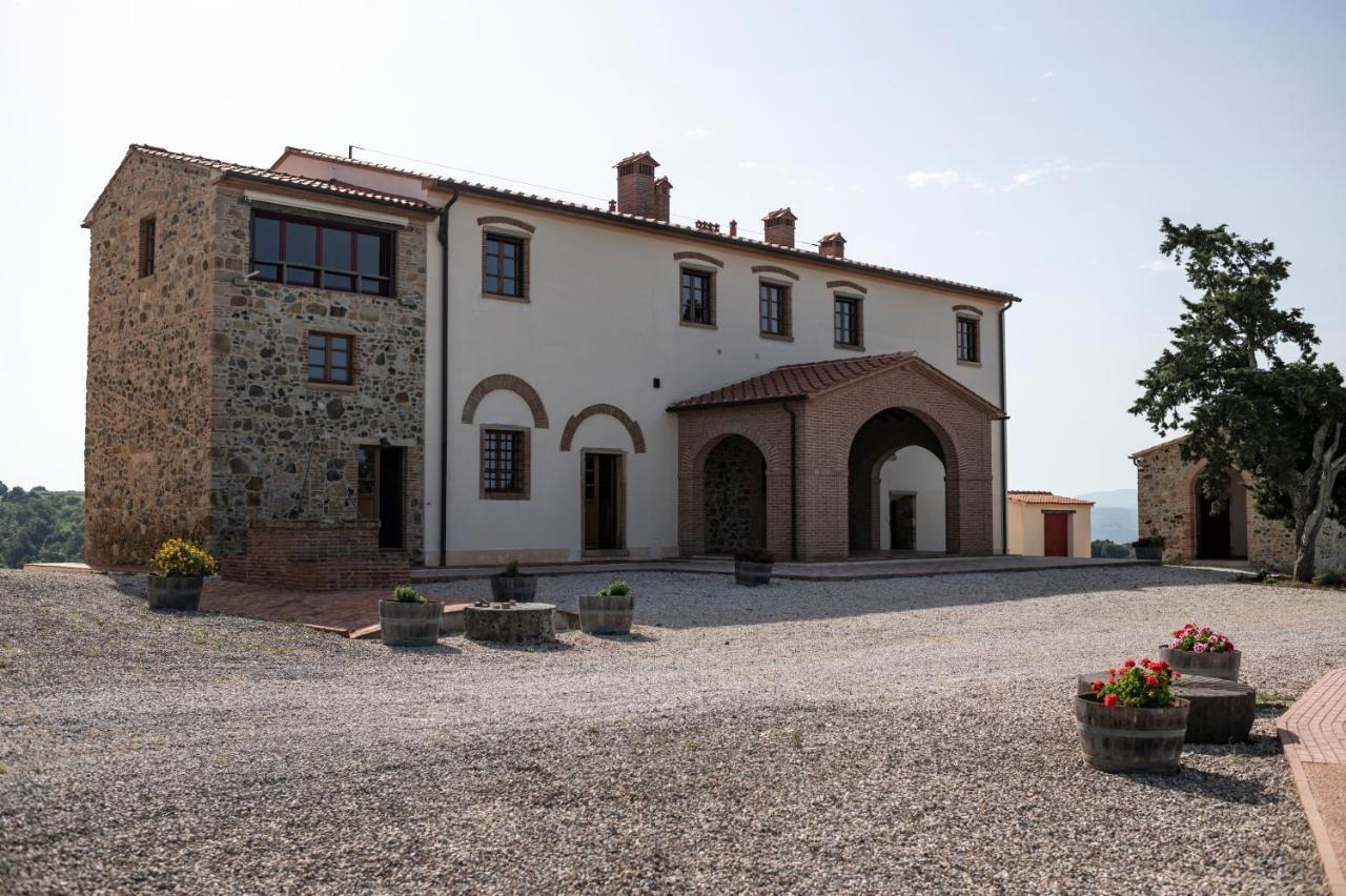 Tenuta Pakravan Papi Aparthotel