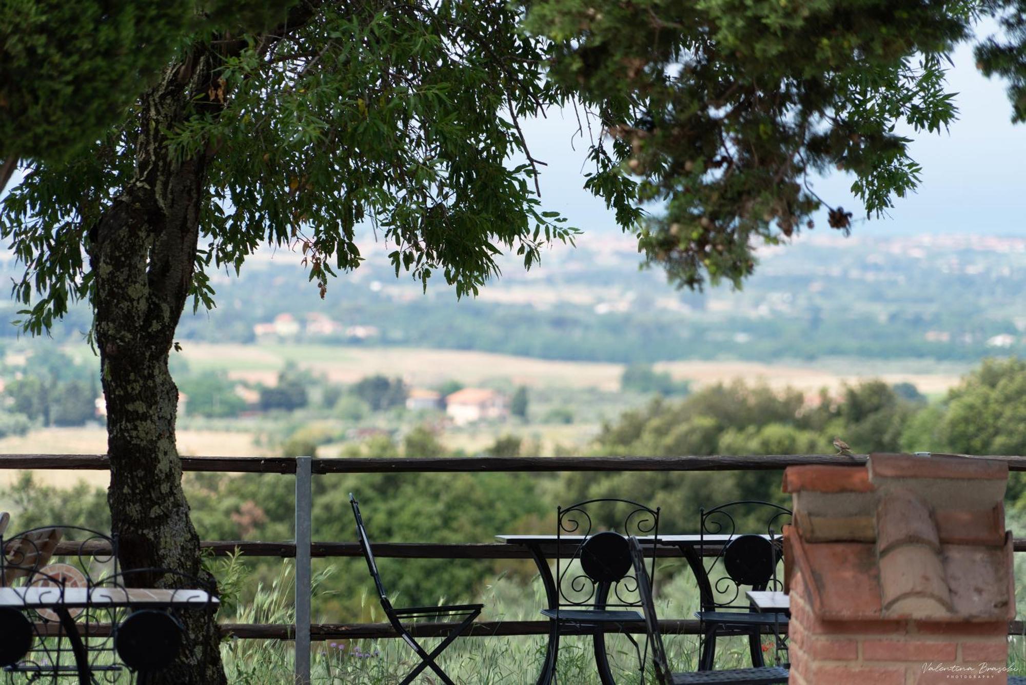 Tenuta Pakravan Papi Aparthotel Riparbella